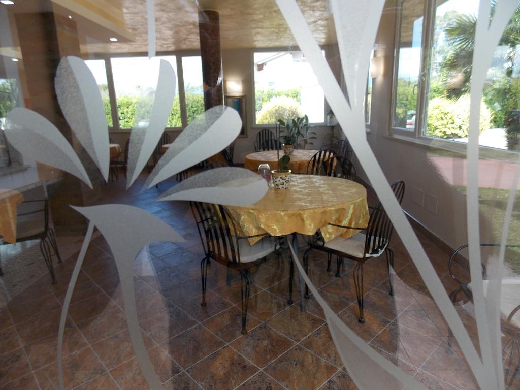 Hotel Villa Aurora Latina Exterior photo