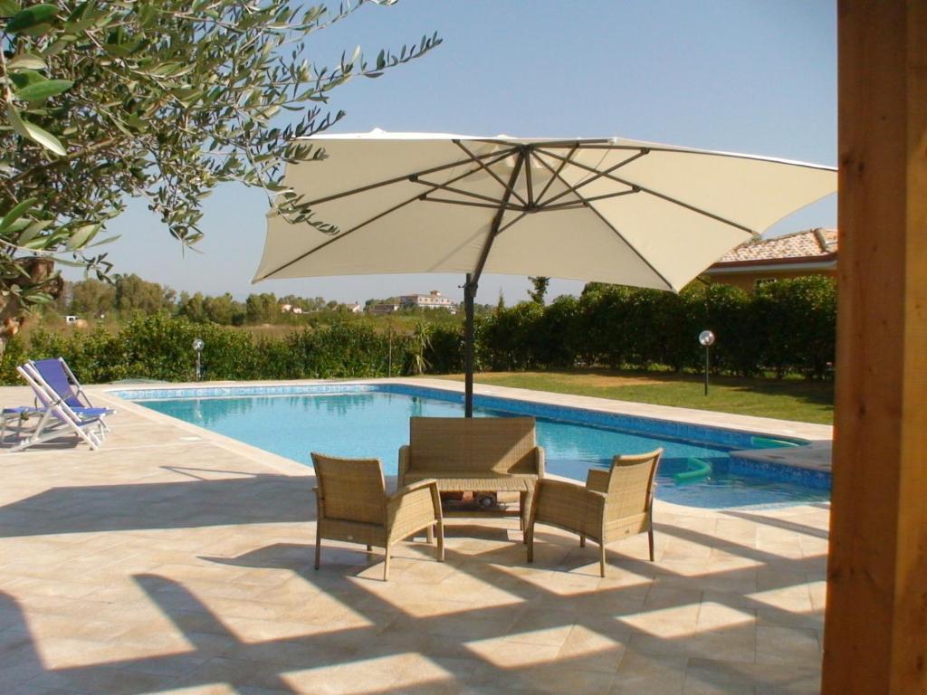 Hotel Villa Aurora Latina Exterior photo