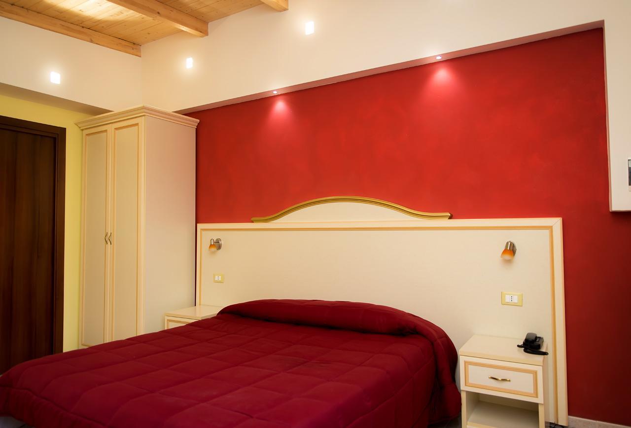 Hotel Villa Aurora Latina Exterior photo