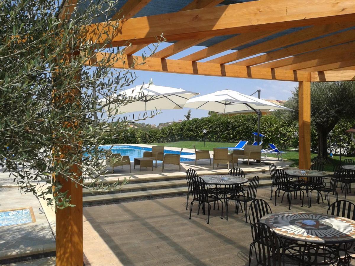 Hotel Villa Aurora Latina Exterior photo